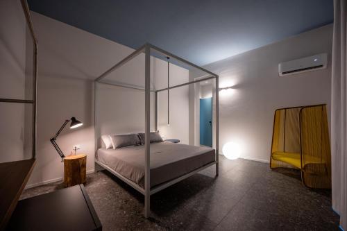 King Room with Balcony image 9