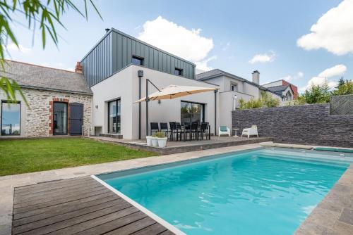 Belle maison familiale et contemporaine avec piscine - Location saisonnière - Nantes