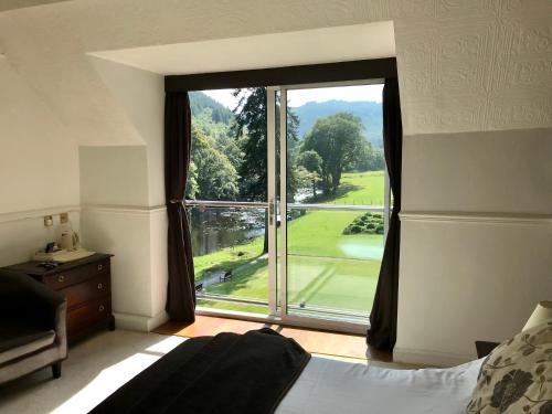 Craig-y-Dderwen Riverside Hotel - image 6