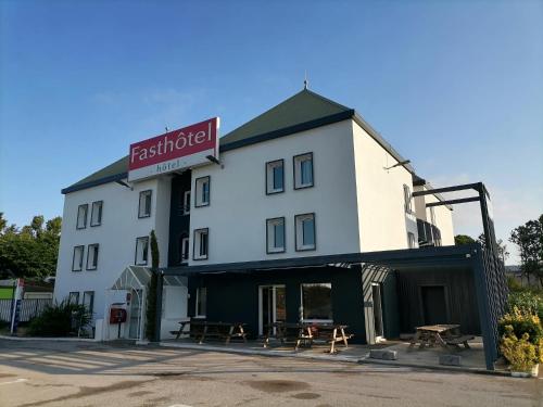 Exterior view, FastHotel Montpellier Ouest - Un Hotel FH Classic in Saint-Jean-de-Vedas
