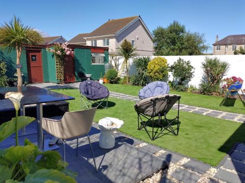 Jardín, Orient B&B in Holyhead