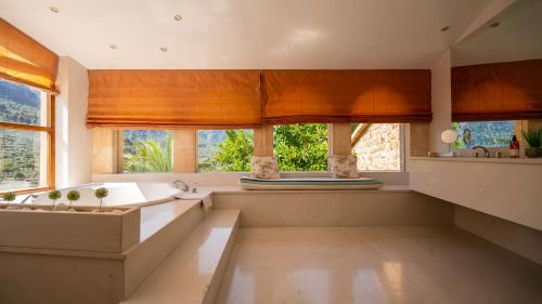 Badkamer, Hotel Can Verdera in Fornalutz