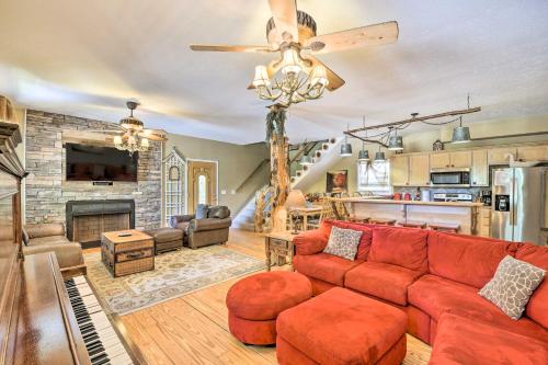 Lakeside Cabin Nestled in Kudzu Cove Resort! photo 2