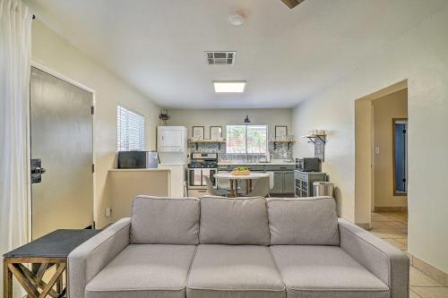El Paso Cottage - Walk to UMC & Texas Tech!, El Paso