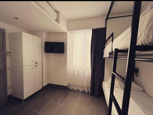 Smart Rooms Naples Room Type - Standard Twin Room