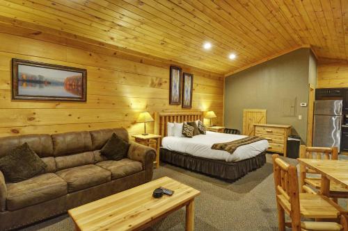 The Lodges at Sunset Village
