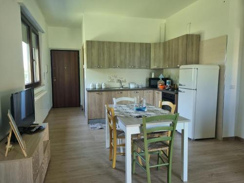 2 bedrooms, 3 beds