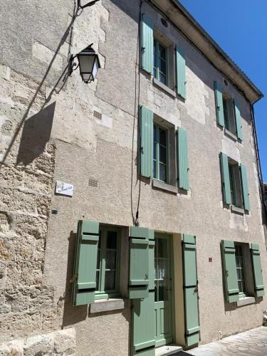 Viesnīcas āriene, Le Doux Nid La Romantique in Saint-Aulaye
