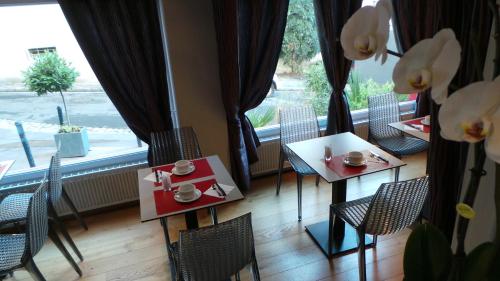 Hôtel Le Cambronne - image 10