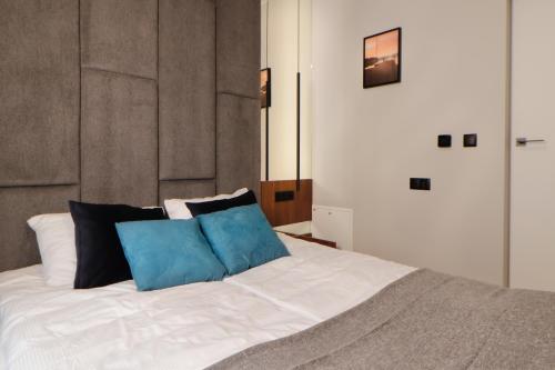 1 double bed, 1 sofa bed