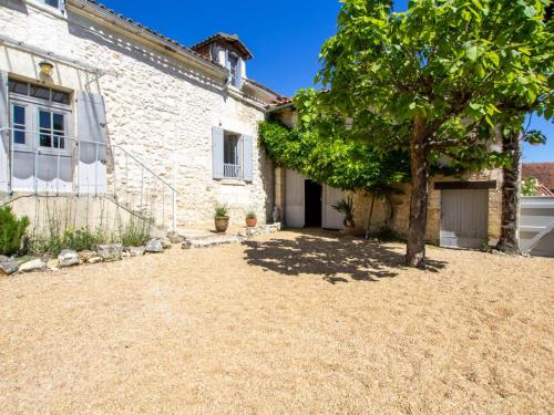 Gîte Champagnac-de-Belair, 4 pièces, 6 personnes - FR-1-616-266 - Location saisonnière - Champagnac-de-Belair