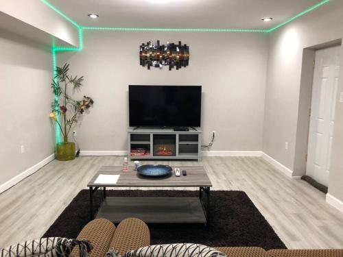 Spacious Unit with Mountain View in New Market (VA)