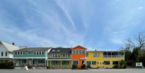 . Hotel Wolfe Island