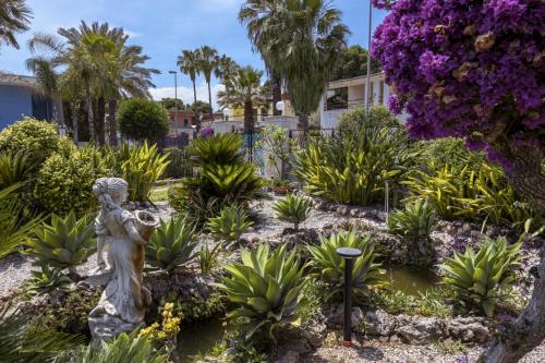Villa Seahorse, Fontane Bianche, Siracusa, BEACHFRONT, great wifi, beautiful garden