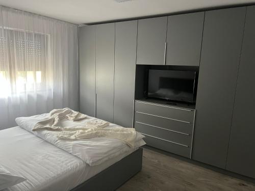 Apartament 5ive - Accommodation - Tăşnad