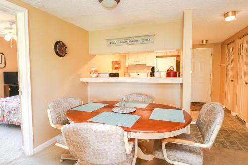 Creston House 7B - image 2