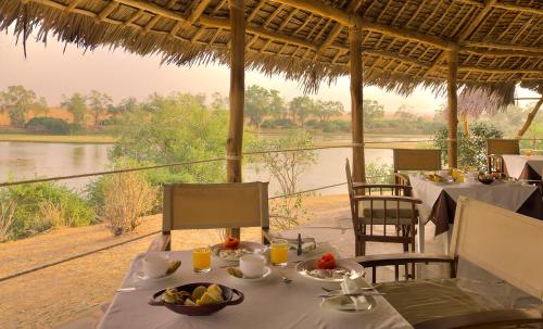 Restorāns, Kudu Safari Camp in Haluabagala