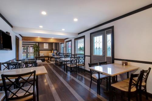 Ételek és italok, Days Inn by Wyndham Vernon in Vernon