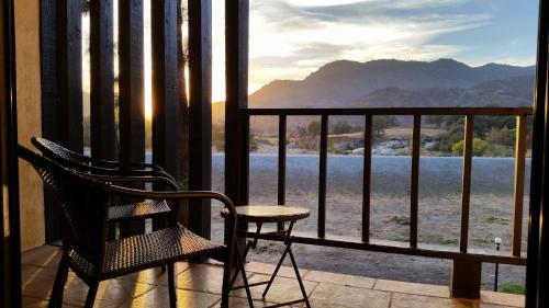 ウェスタン ホリデー ロッジ スリー リバーズ