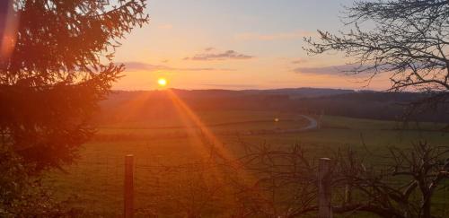 Les Rochettes, joli appartement, tout neuf, calme et paisible in Saint-Gervais-d'Auvergne