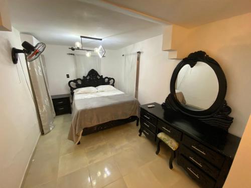 Guestroom, 3 bedrooms with AC and 2 bathrooms home in Residential area in Constanza