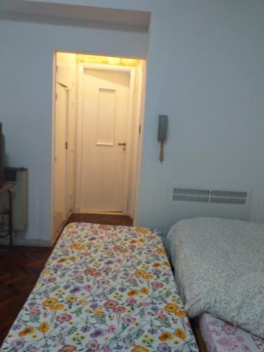 One-Bedroom Apartment image 6