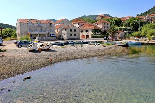 Apartments and rooms by the sea Hodilje, Peljesac - 10234