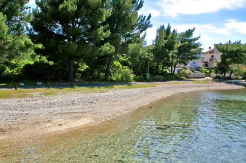 Apartments by the sea Loviste Peljesac - 10182 - image 10