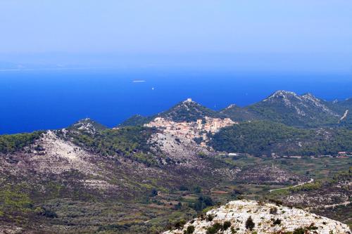 Apartments and rooms with parking space Lastovo - 13678 - image 11
