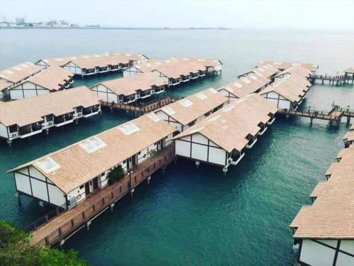Exterior view, Alpine LXPD Water Chalet in Taman Tanjung