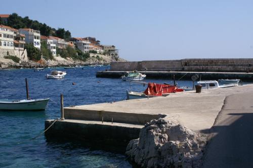 Apartments by the sea Zavalatica, Korcula - 9285