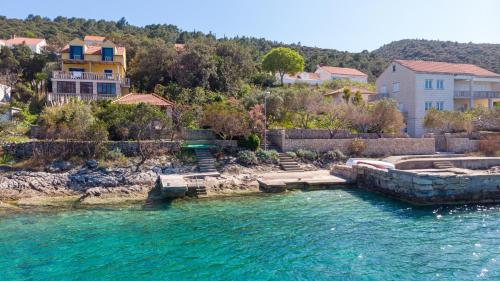 Apartments by the sea Tri Zala Korcula - 4351 - image 4