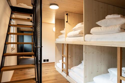 Single Bed in Mixed Dormitory Room