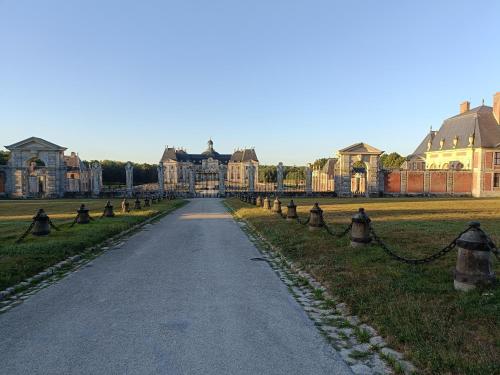 Навколишнє середовище, Mettez vous au vert près du château de Vaux le Vicomte en sous sol semi enterré (Mettez vous au vert pres du chateau de Vaux le Vicomte en sous sol semi enterre) in Рубелле
