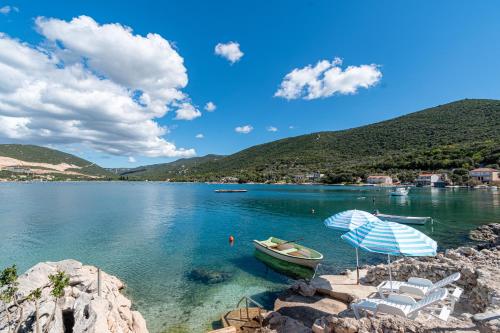 Family friendly house with a swimming pool Kabli, Peljesac - 16795