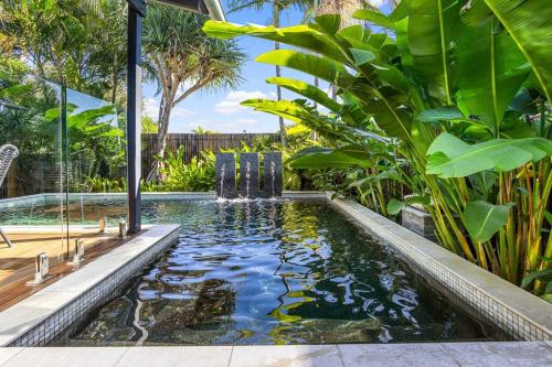 Mudjimba Escape-pet friendly, luxury villa w/ pool