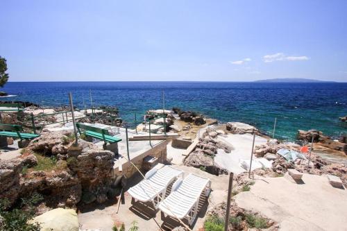 Family friendly seaside apartments Dingac - Borak, Peljesac - 18060