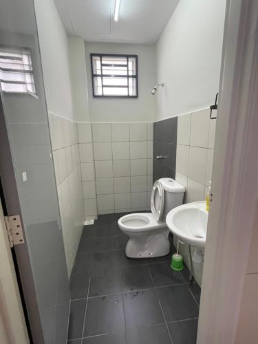 Bathroom, Hanz Homestay Melaka- Muslim Homestay 2 in Durian Tunggal