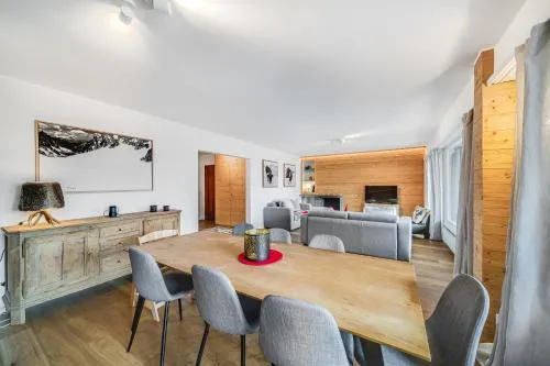 In the heart of Crans, fireplace and parking in Crans-Montana, Schweiz