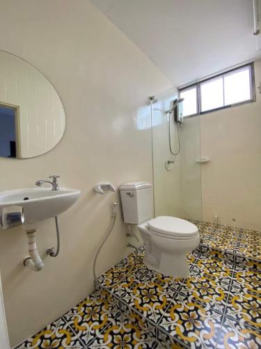 room detail thumbnail 2