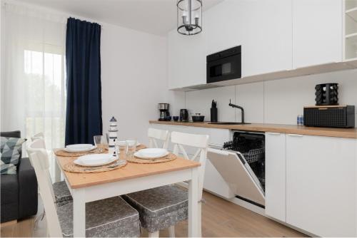 One-Bedroom Apartment image 5