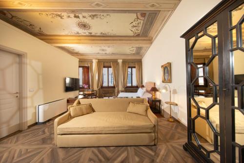 Palazzo Martellini Residenza d'epoca - image 3