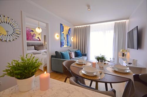One-Bedroom Apartment room in Osiedle Sun Towers - Apartamenty Bryza z parkingiem - Centrum