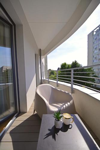 One-Bedroom Apartment image 3