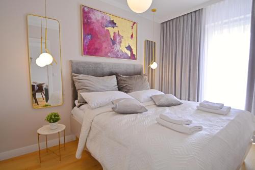 One-Bedroom Apartment image 10