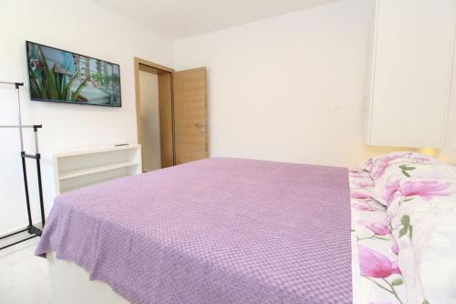 Two-Bedroom Apartment with Terrace and Sea View image 10