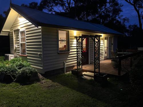 The Dairy Cottage - Lake Lorne - Drysdale