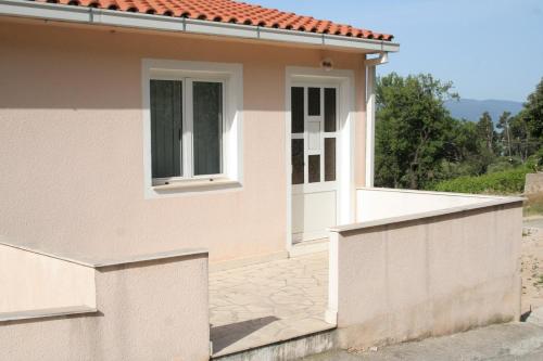 Apartments with a swimming pool Mokalo Peljesac - 639 - main image