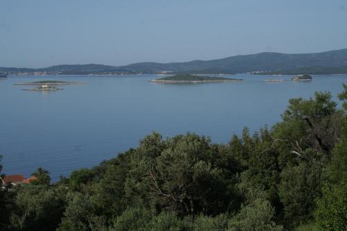 Apartments with a swimming pool Mokalo, Peljesac - 639