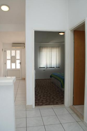 Apartments with a swimming pool Mokalo Peljesac - 639 - image 4